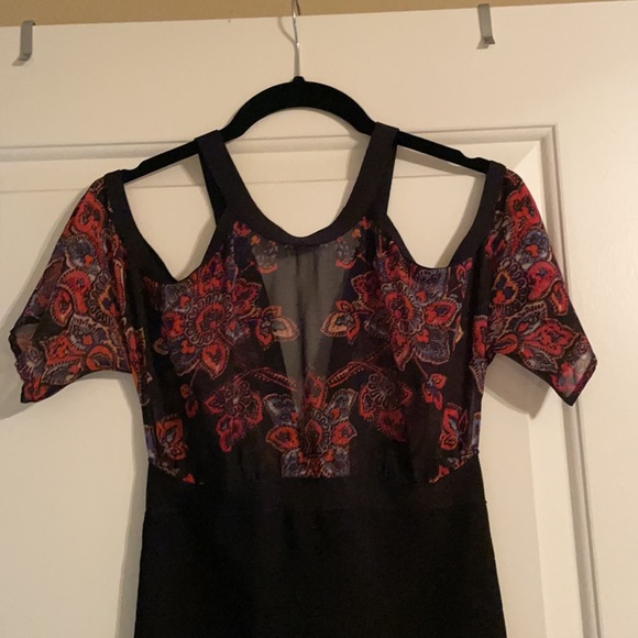 Bebe dress - Picture 2 of 8